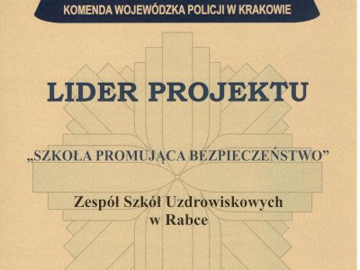 WRĘCZENIE CERTYFIKATU  LIDER PROJEKTU „SZKOŁA PROMUJĄCA BEZPIECZEŃSTWO”